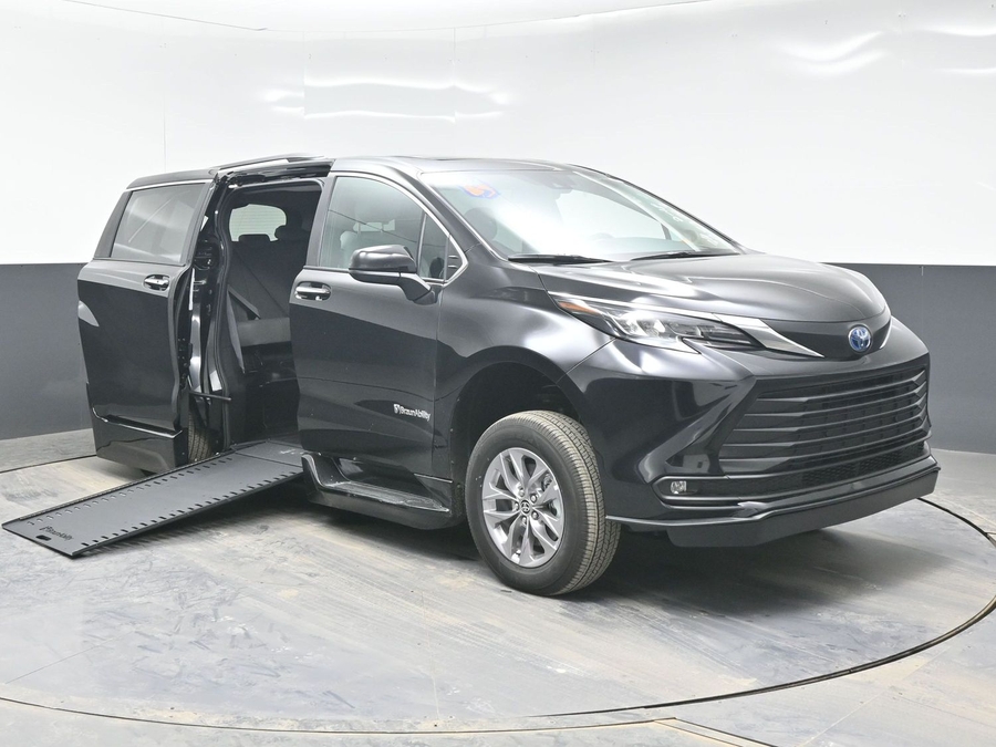 Black Toyota Sienna with Side Entry Automatic In Floor ramp