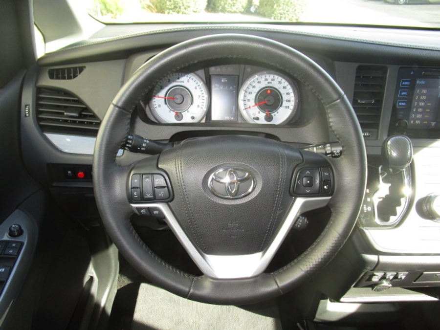 Used 2015 Toyota Sienna SE - VMI Side Entry Entry In Floor Automatic Ramp