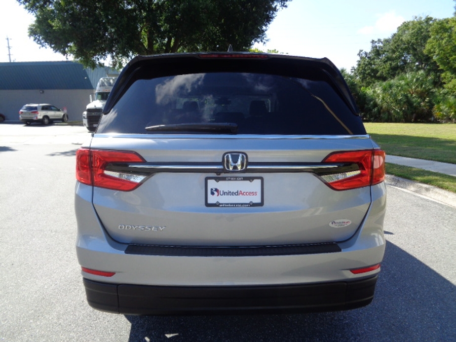 Used 2022 Honda Odyssey EX-L - VMI Side Entry Entry In Floor Automatic Ramp