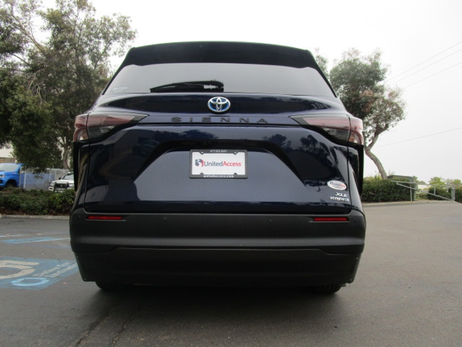 Used 2023 Toyota Sienna Hybrid XLE - BraunAbility Side Entry Entry Fold Out Automatic Ramp