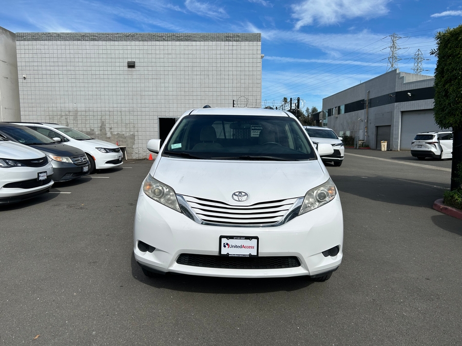 Used 2015 Toyota Sienna LE - VMI Side Entry Entry In Floor Manual Ramp
