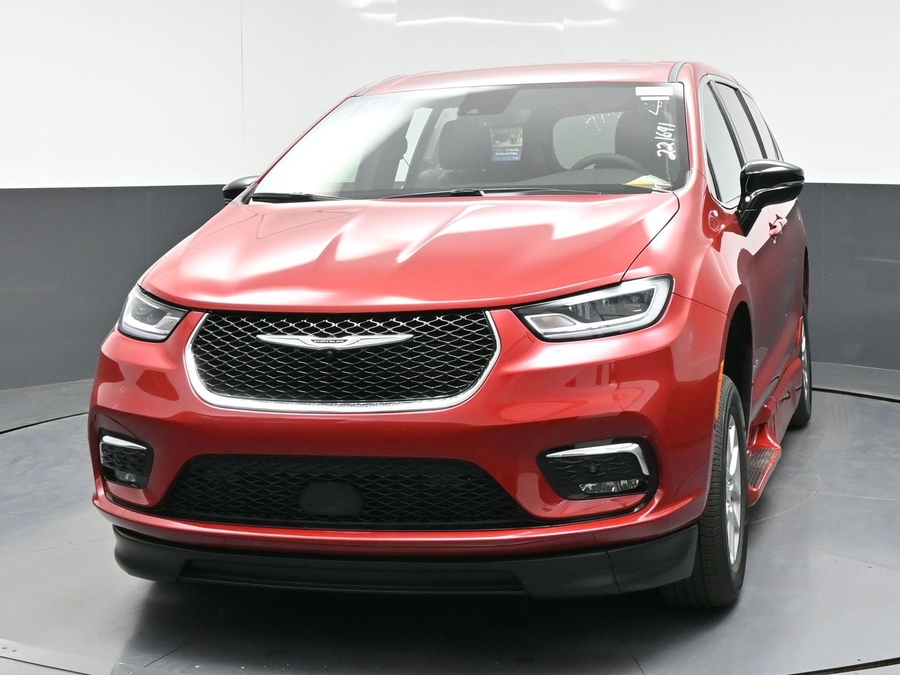 New 2026 Chrysler Pacifica Select Safety - BraunAbility Side Entry In Floor Automatic Ramp