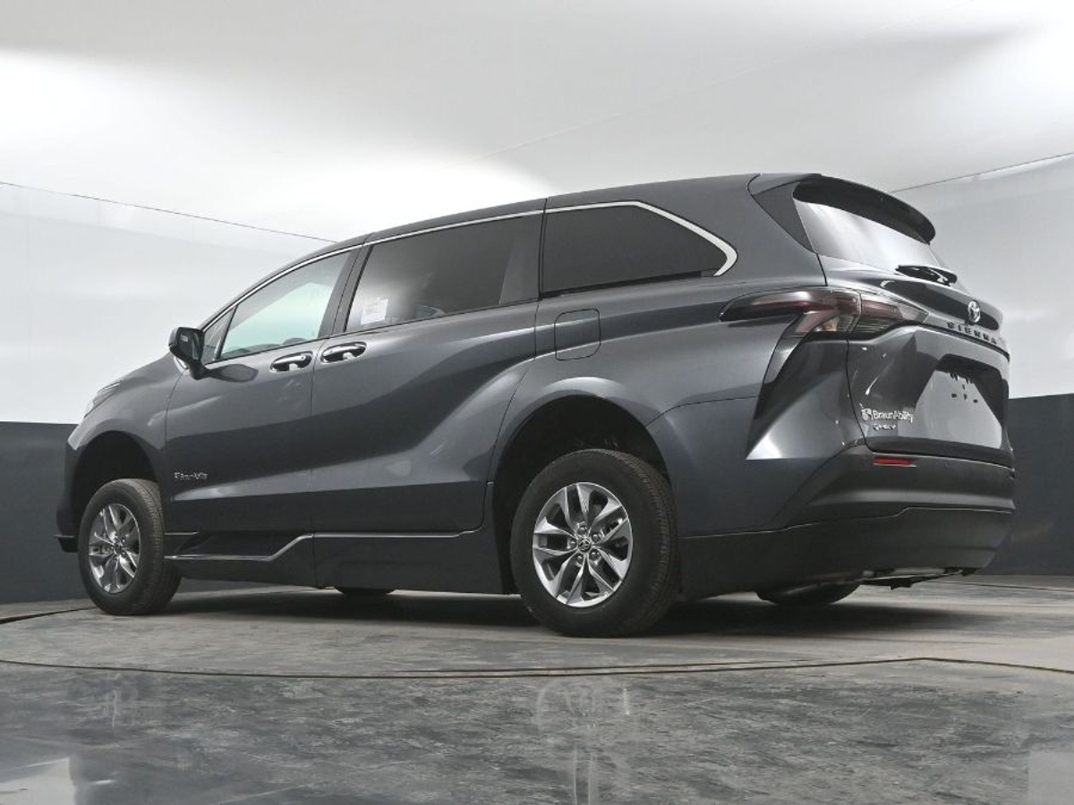 2025 TOYOTA SIENNA - Image 20