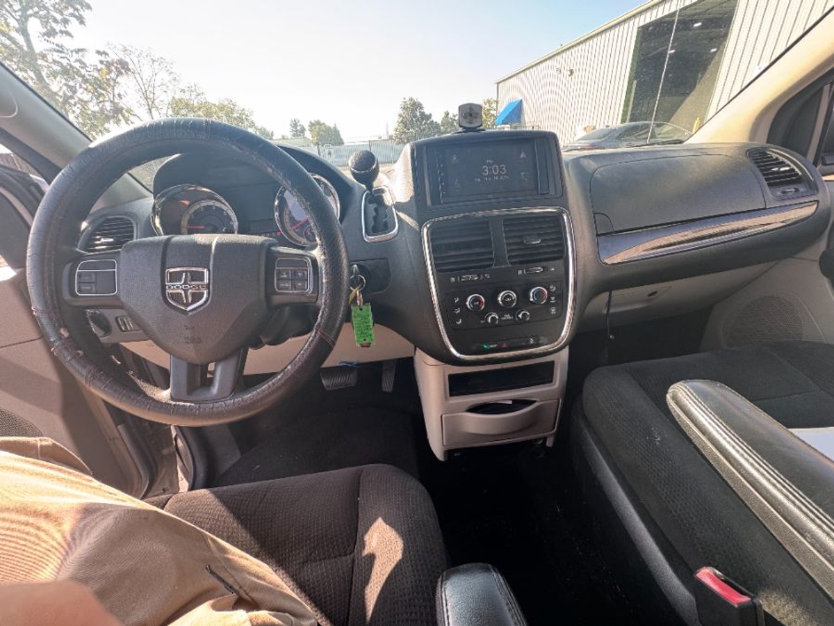 2016 DODGE GRAND CARAVAN - Image 3