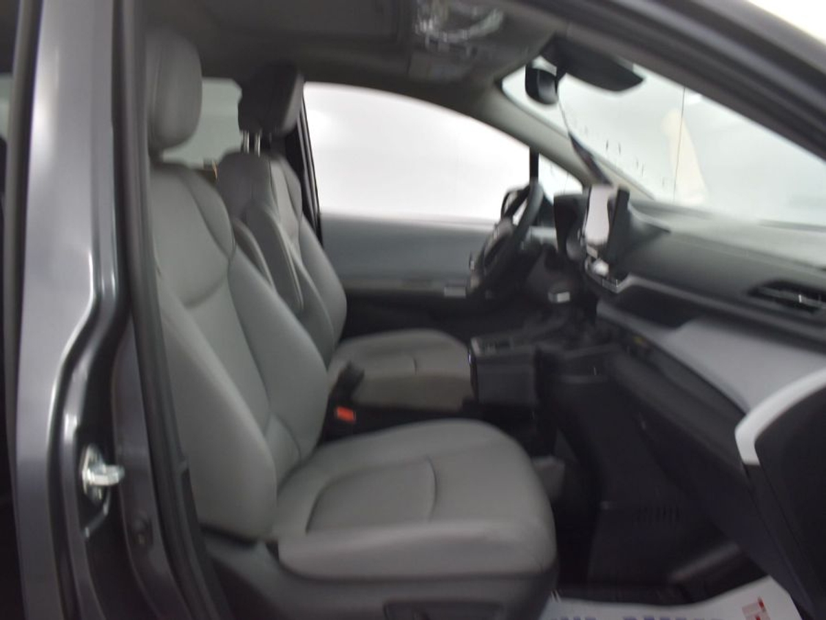 2025 TOYOTA SIENNA - Image 9