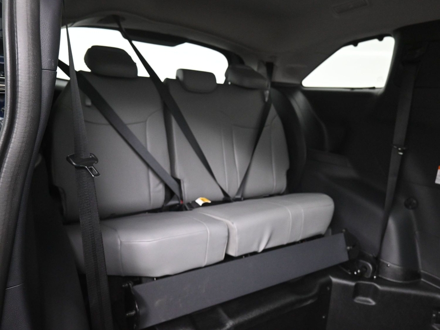 New 2026 Toyota Sienna XLE Add - BraunAbility Side Entry Entry Fold Out Automatic Ramp