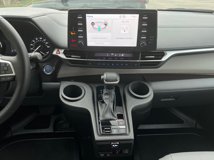 Used 2024 Toyota Sienna Hybrid XLE Base - BraunAbility Side Entry Entry Fold Out Automatic Ramp