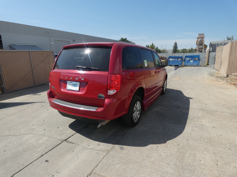 2016 Dodge Grand Caravan SE - Photo 3