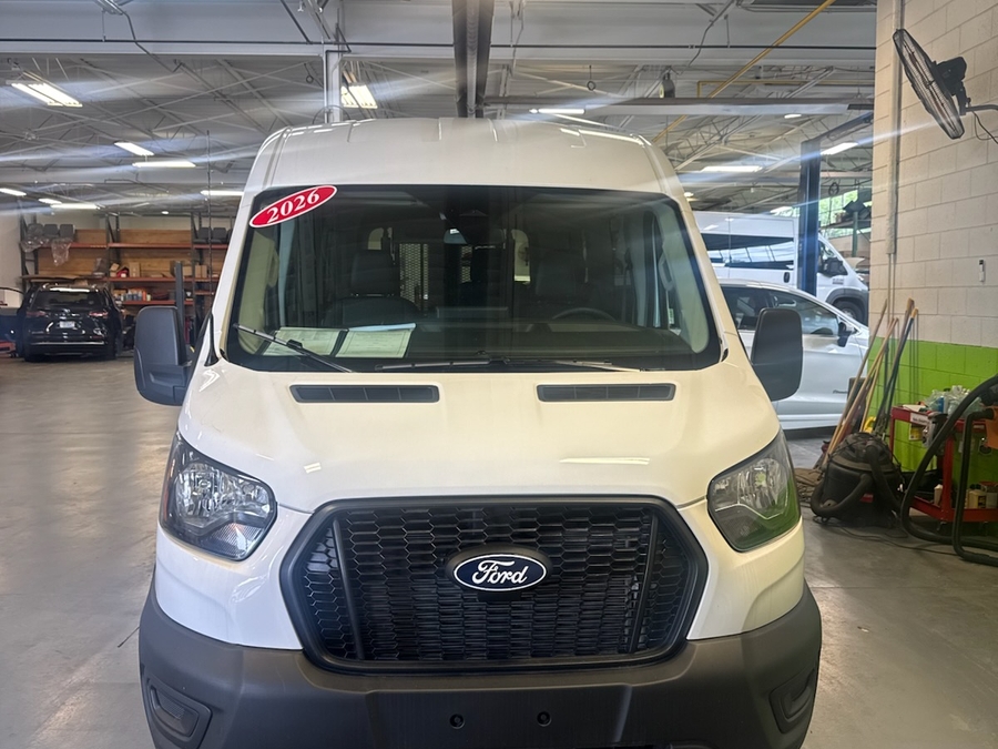 White Ford T350 image number 1