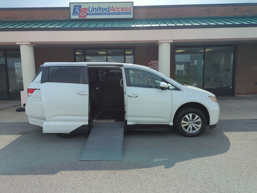 Used 2017 Honda Odyssey EX-L - VMI Side Entry In Floor Automatic Ramp
