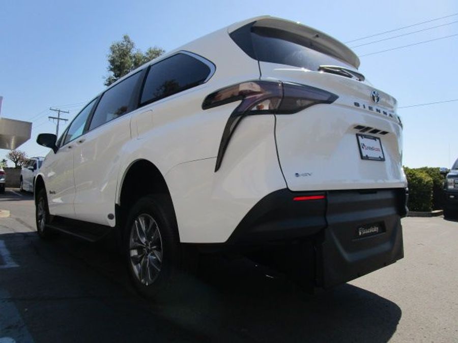 New 2025 Toyota Sienna Hybrid LE - BraunAbility Commercial Rear Entry Entry Fold Out Manual Ramp