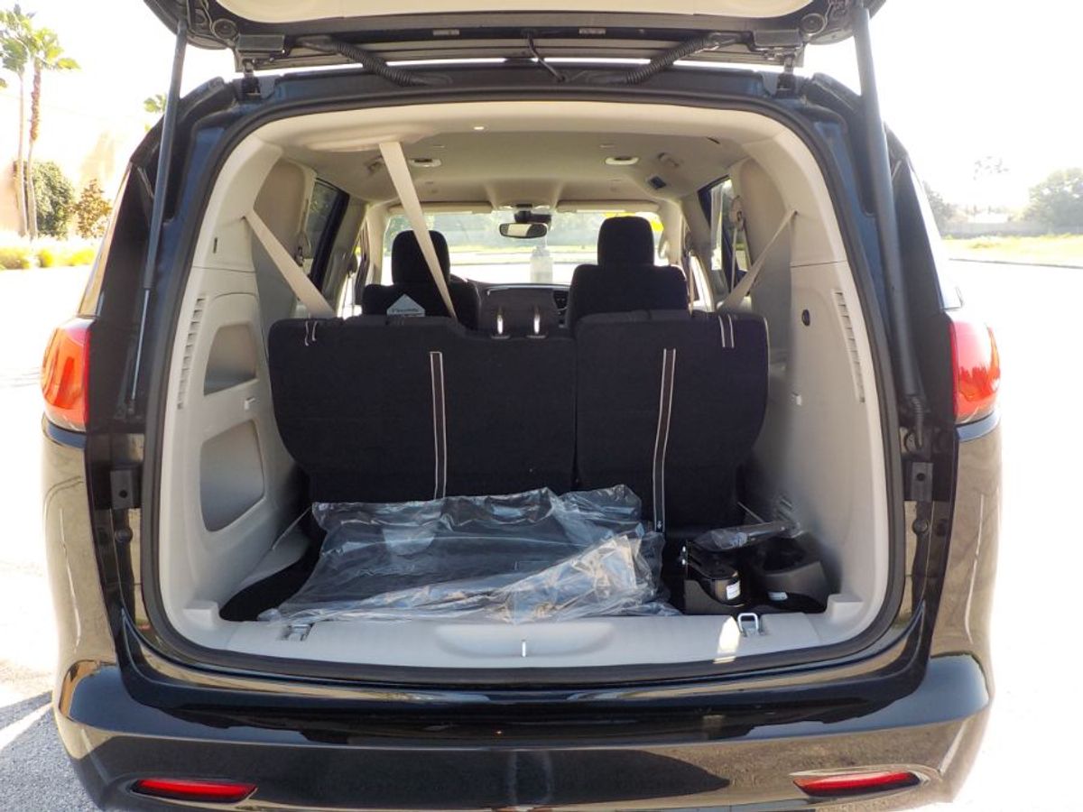 2023 CHRYSLER VOYAGER - Image 44