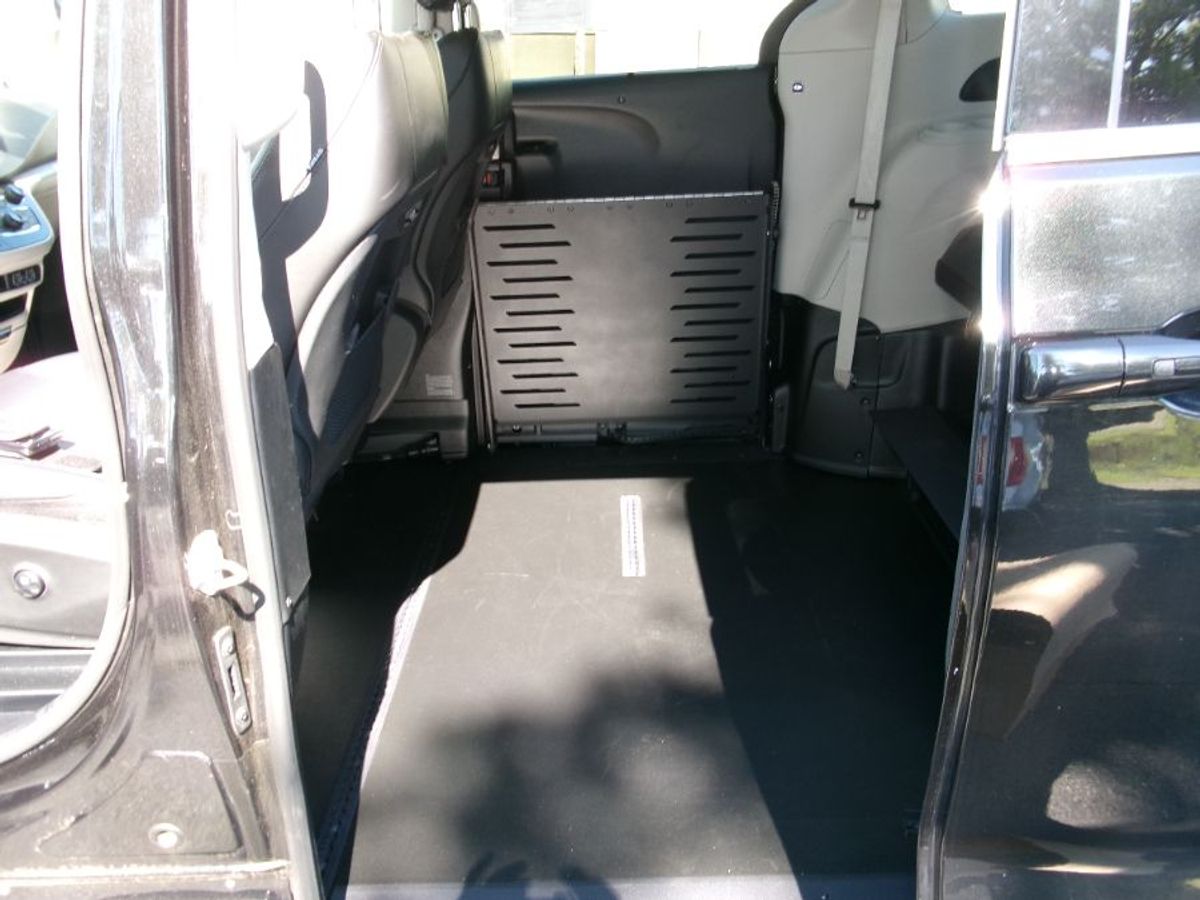 2023 CHRYSLER PACIFICA - Image 18