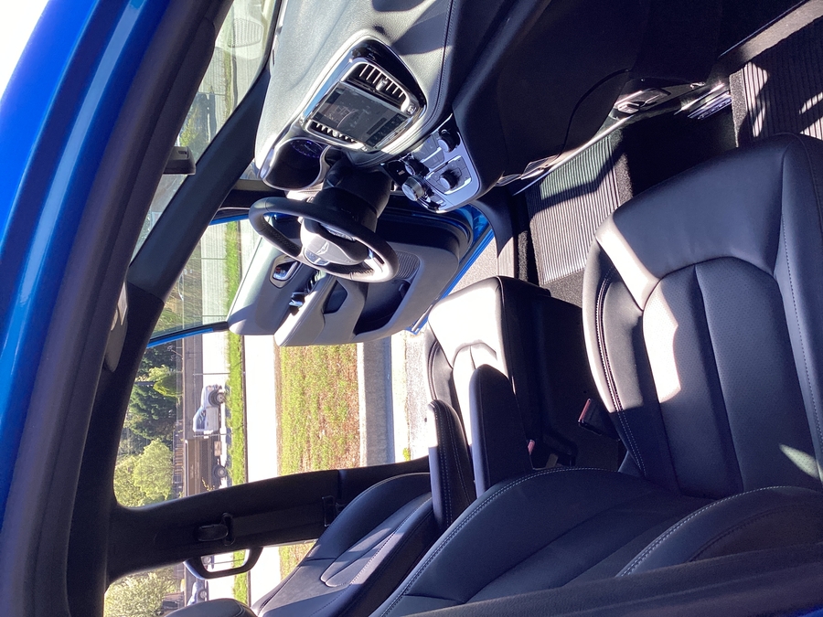 Blue Chrysler Pacifica image number 5