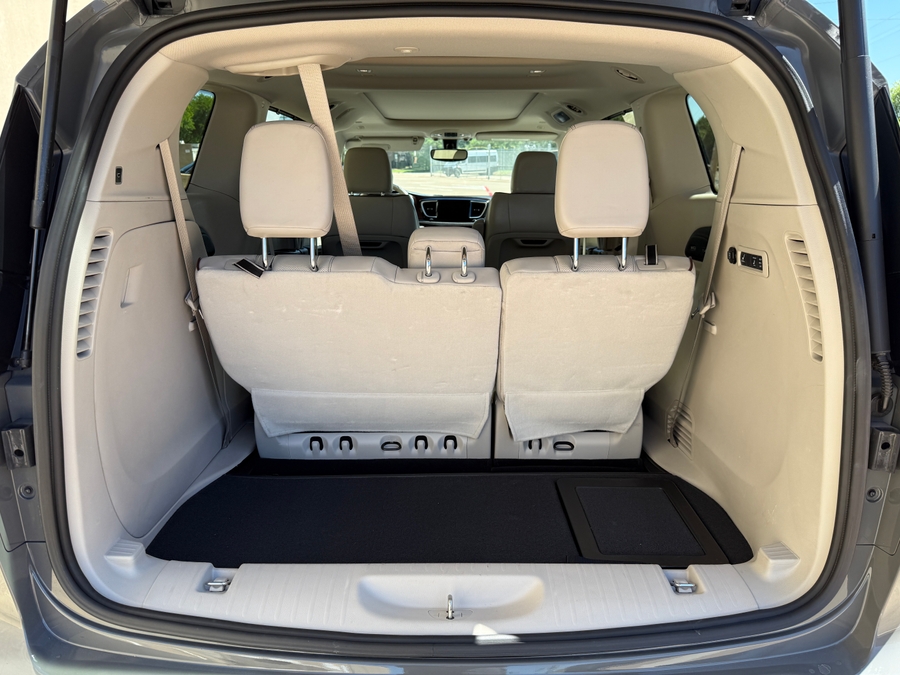 Used 2020 Chrysler Pacifica Limited - BraunAbility Side Entry Entry In Floor Automatic Ramp