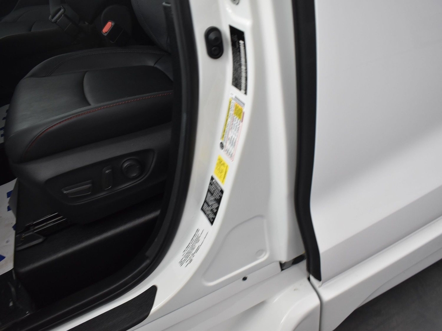 New 2025 Toyota Sienna Hybrid XSE Sport - BraunAbility Side Entry Entry Fold Out Automatic Ramp