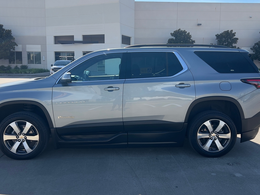 Used 2023 Chevrolet Traverse 3LT - BraunAbility Side Entry Entry In Floor Automatic Ramp