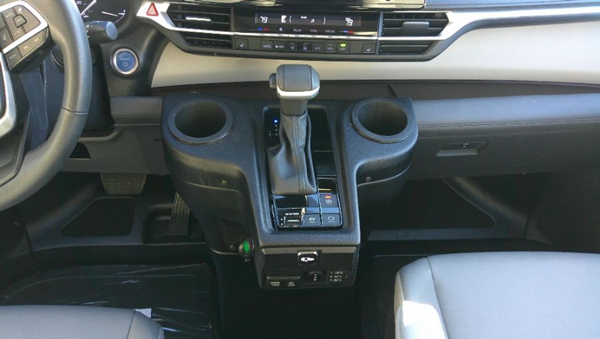 2023 TOYOTA SIENNA - Image 12