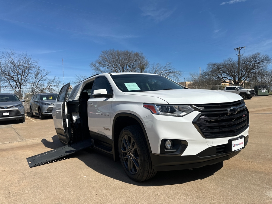 Used 2021 Chevrolet Traverse RS - BraunAbility Side Entry Entry In Floor Automatic Ramp