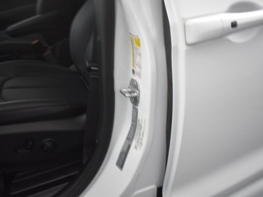 New 2025 Chrysler Pacifica Select Safety - BraunAbility Side Entry Entry In Floor Automatic Ramp