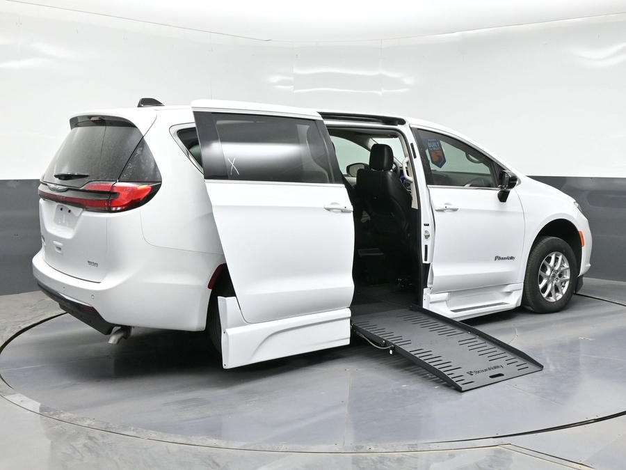 Used 2024 Chrysler Pacifica Touring L - BraunAbility Side Entry Entry Fold Out Automatic Ramp