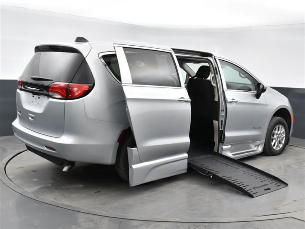 2023 CHRYSLER VOYAGER - Image 7