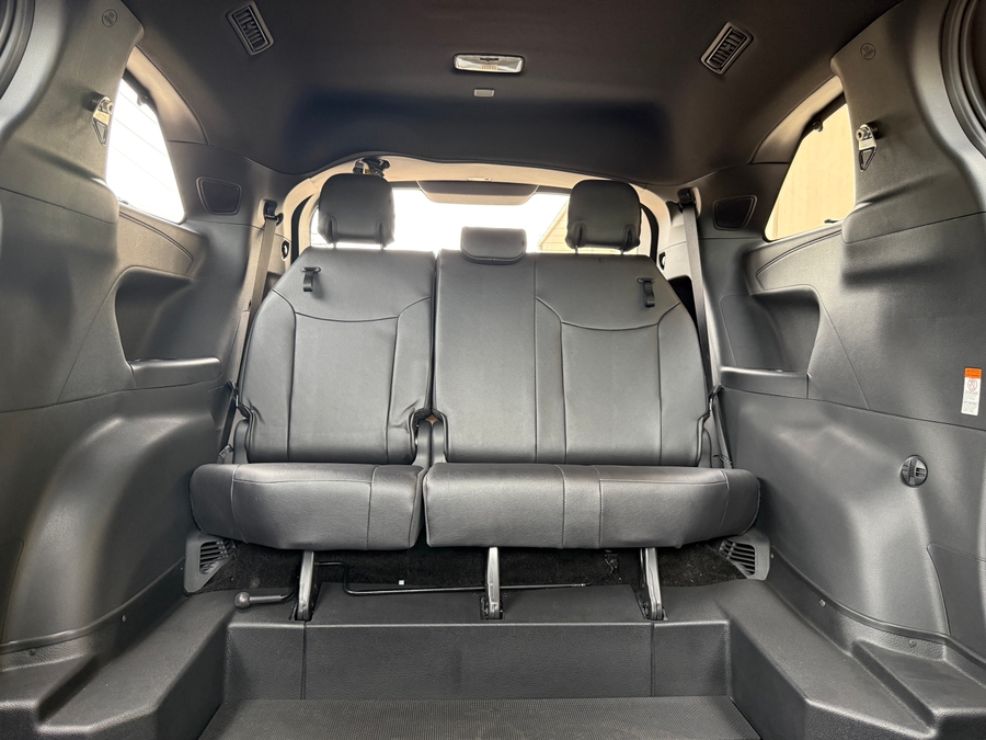 New 2025 Toyota Sienna Hybrid Platinum AWD - VMI Side Entry Entry In Floor Automatic Ramp