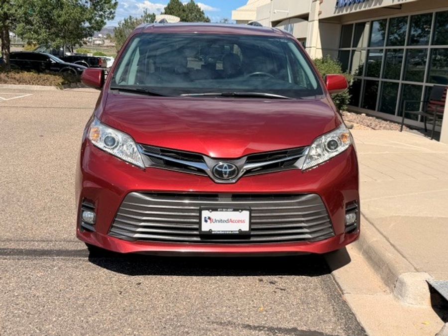 Used 2019 Toyota Sienna XLE - BraunAbility Side Entry In Floor Automatic Ramp