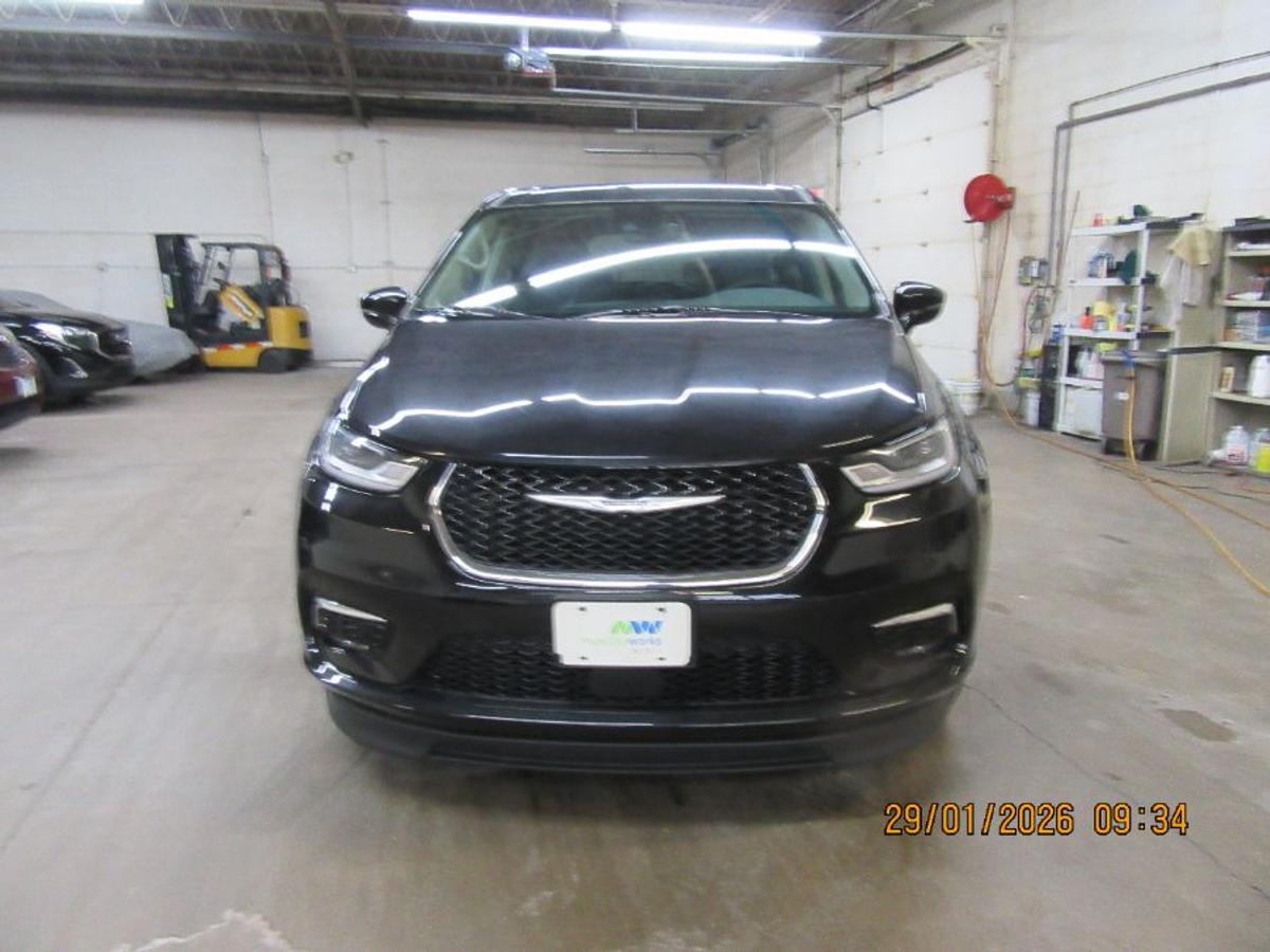 2024 CHRYSLER PACIFICA - Image 8