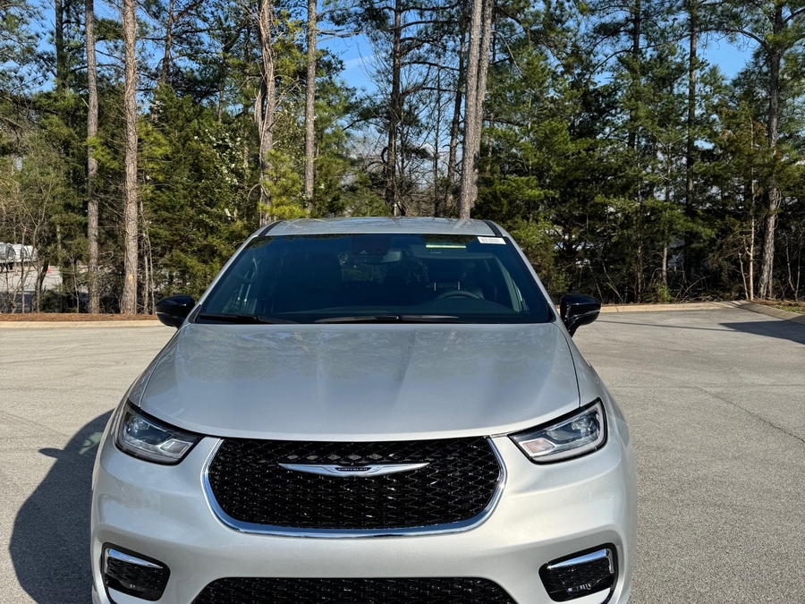 Silver Chrysler Pacifica with Side Entry Automatic Fold Out ramp