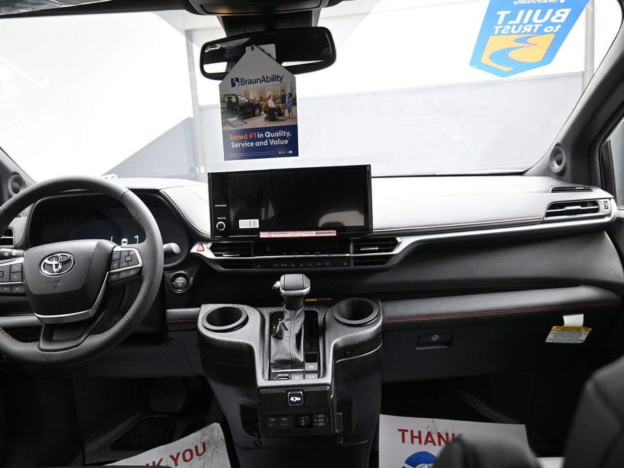 New 2025 Toyota Sienna Hybrid XSE Sport - BraunAbility Side Entry Entry Fold Out Automatic Ramp