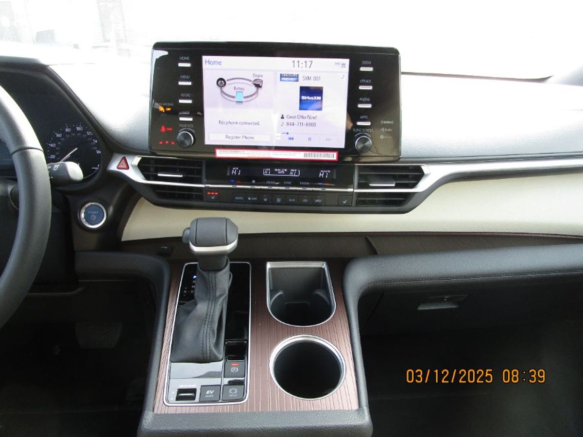 2024 TOYOTA SIENNA - Image 10