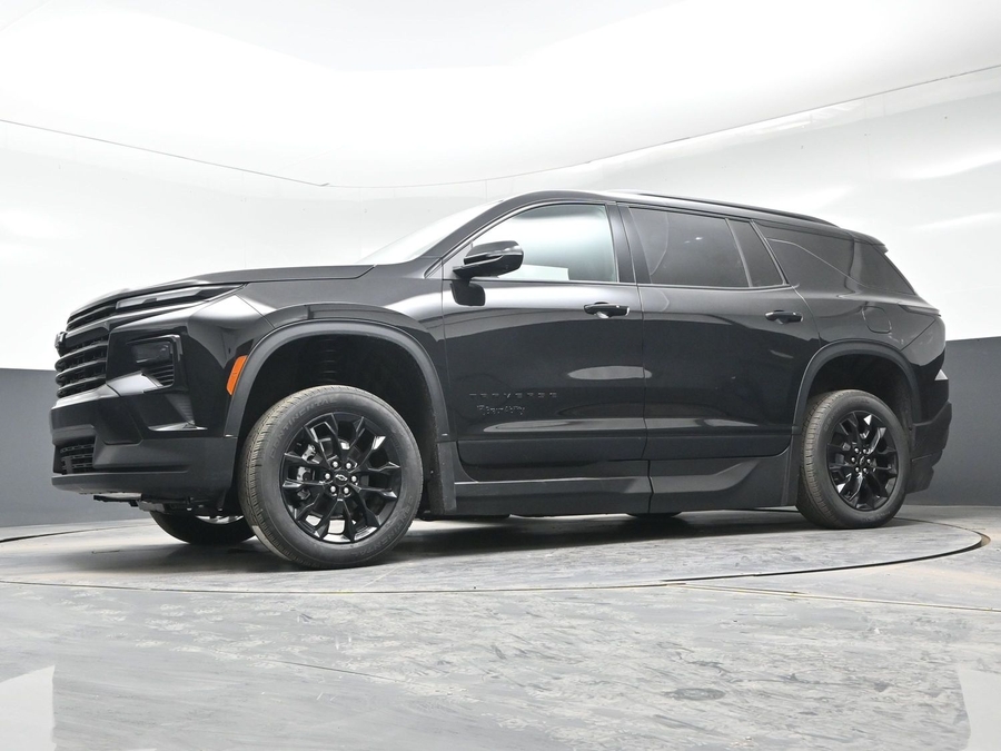 New 2025 Chevrolet Traverse 1LT Midnight - BraunAbility Side Entry Entry In Floor Automatic Ramp