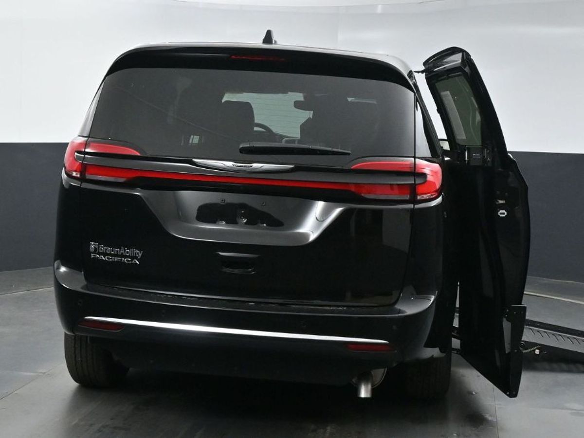2025 CHRYSLER PACIFICA - Image 23