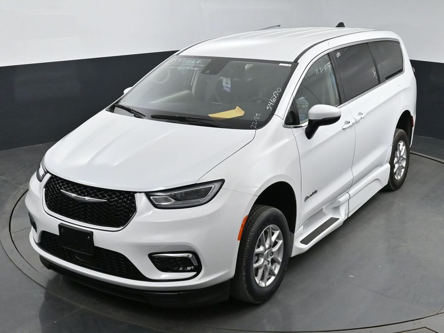 Used 2023 Chrysler Pacifica Touring L - BraunAbility Side Entry Entry Fold Out Automatic Ramp