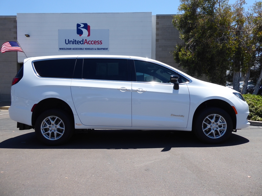 New 2026 Chrysler Voyager LX - BraunAbility Commercial Rear Entry Fold Out Manual Ramp