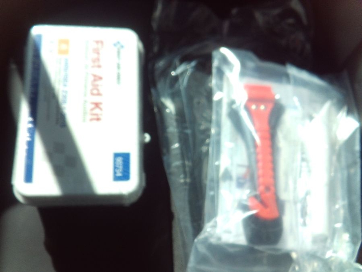 White Ford T350 image number 22