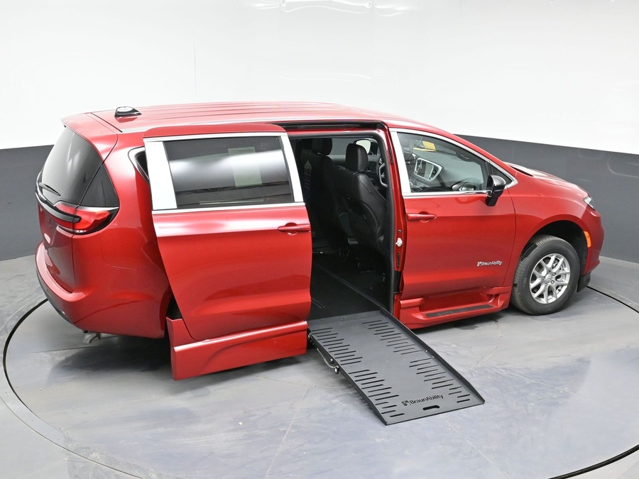 Red Chrysler Pacifica image number 24