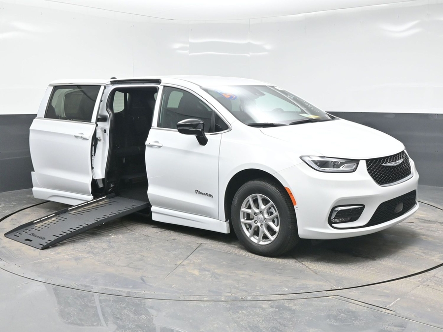 White Chrysler Pacifica with Side Entry Automatic Fold Out ramp