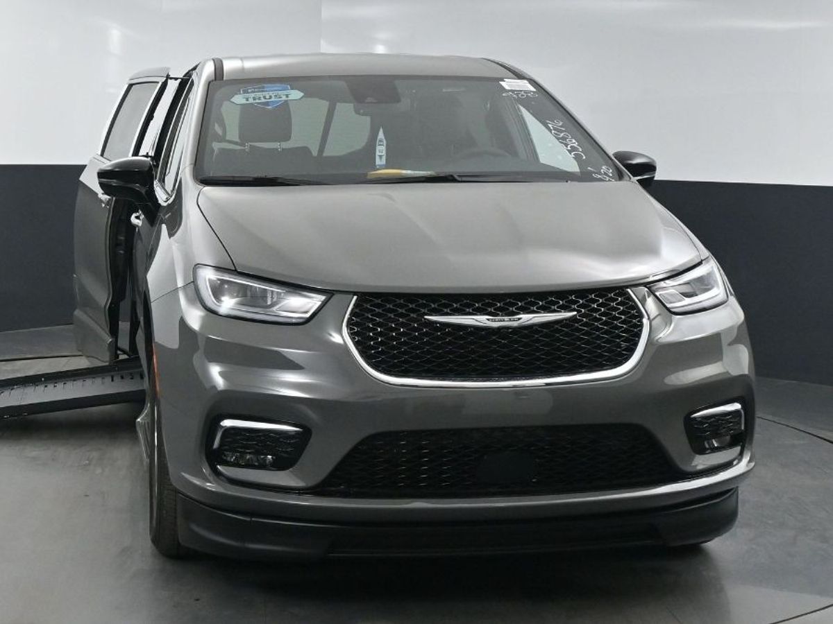 2025 CHRYSLER PACIFICA - Image 2