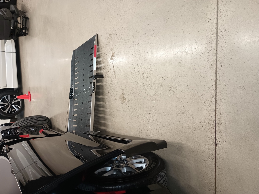 Black Chrysler Pacifica image number 13