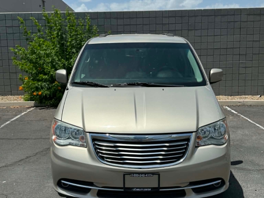 Used 2015 Chrysler Town and Country Touring - AMS Side Entry Entry Fold Out Automatic Ramp