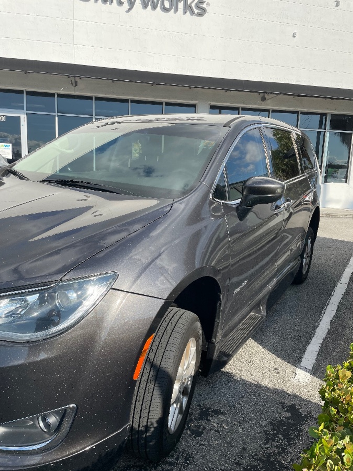 2017 CHRYSLER PACIFICA - Image 9