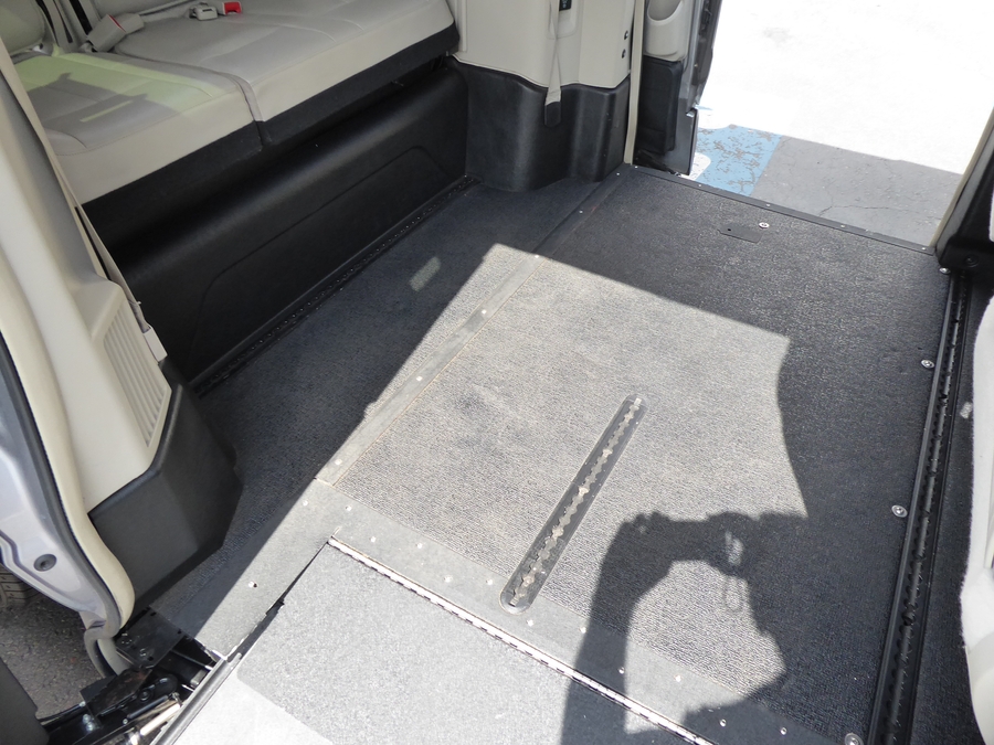 Used 2016 Chrysler Town and Country Limited Platinum - VMI Side Entry In Floor Automatic Ramp