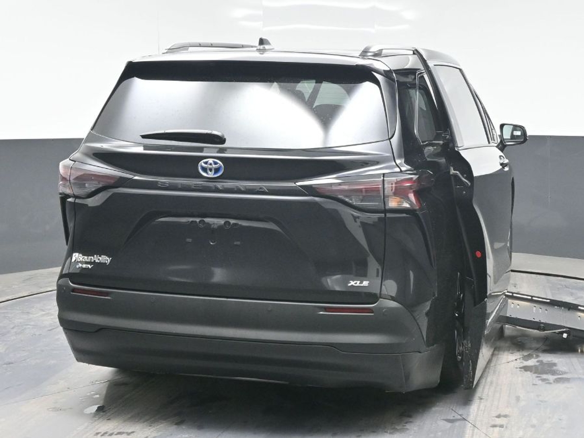 2025 TOYOTA SIENNA - Image 6
