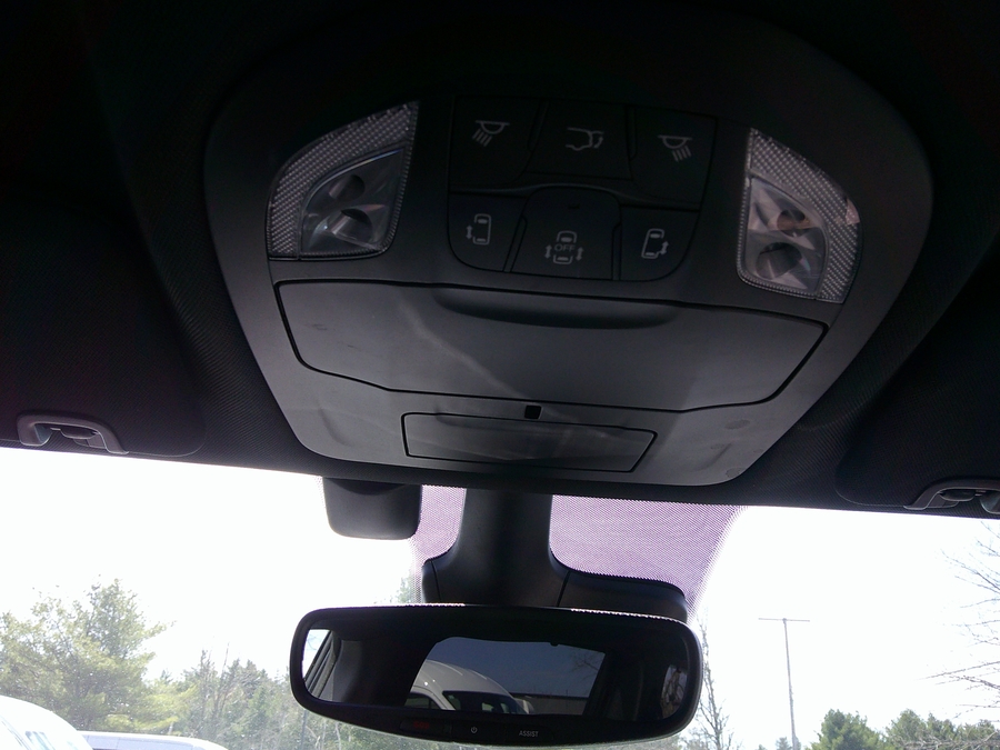 Black Chrysler Pacifica image number 13