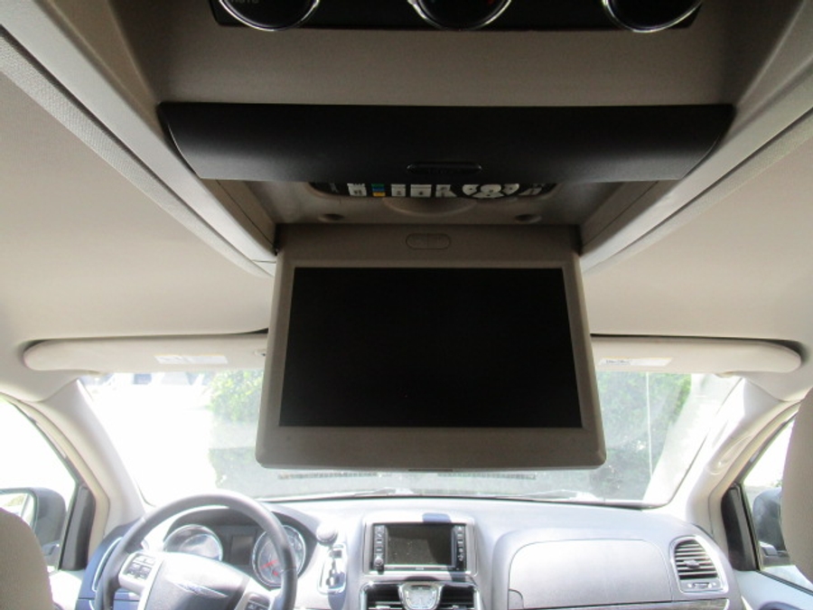 Used 2015 Chrysler Town and Country Touring-L - El Dorado Side Entry Entry Fold Out Automatic Ramp