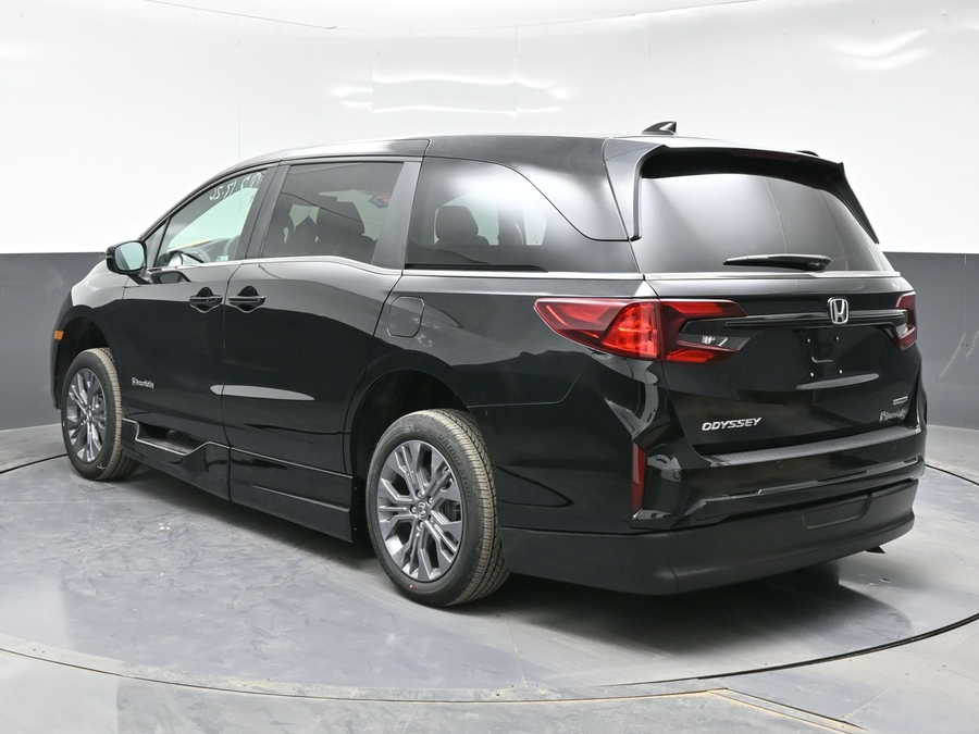 New 2026 Honda Odyssey Touring - BraunAbility Side Entry In Floor Automatic Ramp