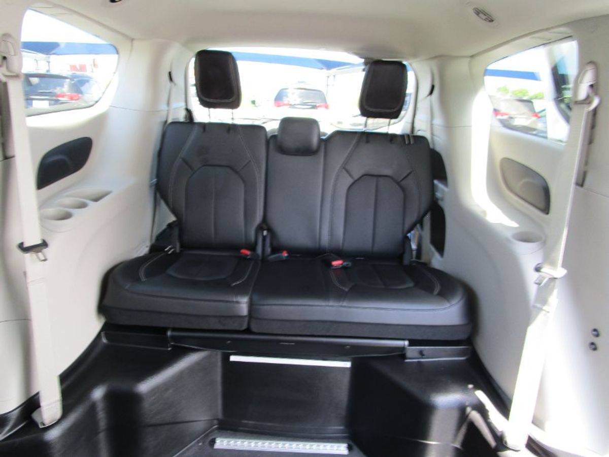 2023 CHRYSLER PACIFICA - Image 22