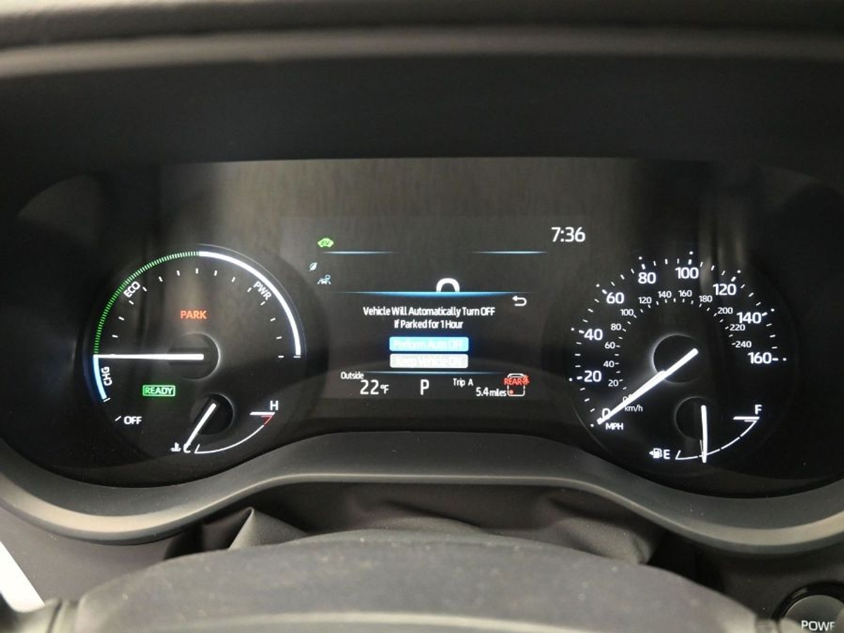 Grey Toyota Sienna image number 15